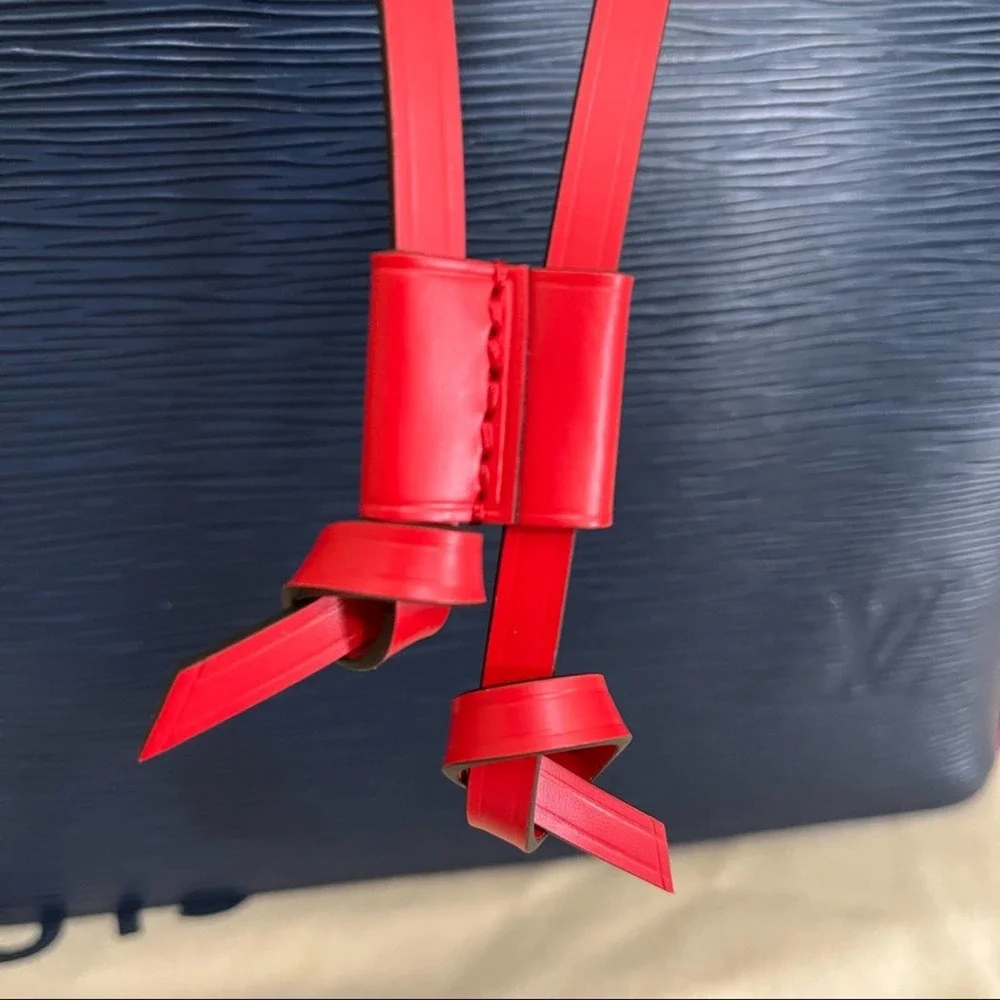 SOLD! Louis Vuitton Neonoe MM in Epi Leather Blue and Red - Picture 10 of 16